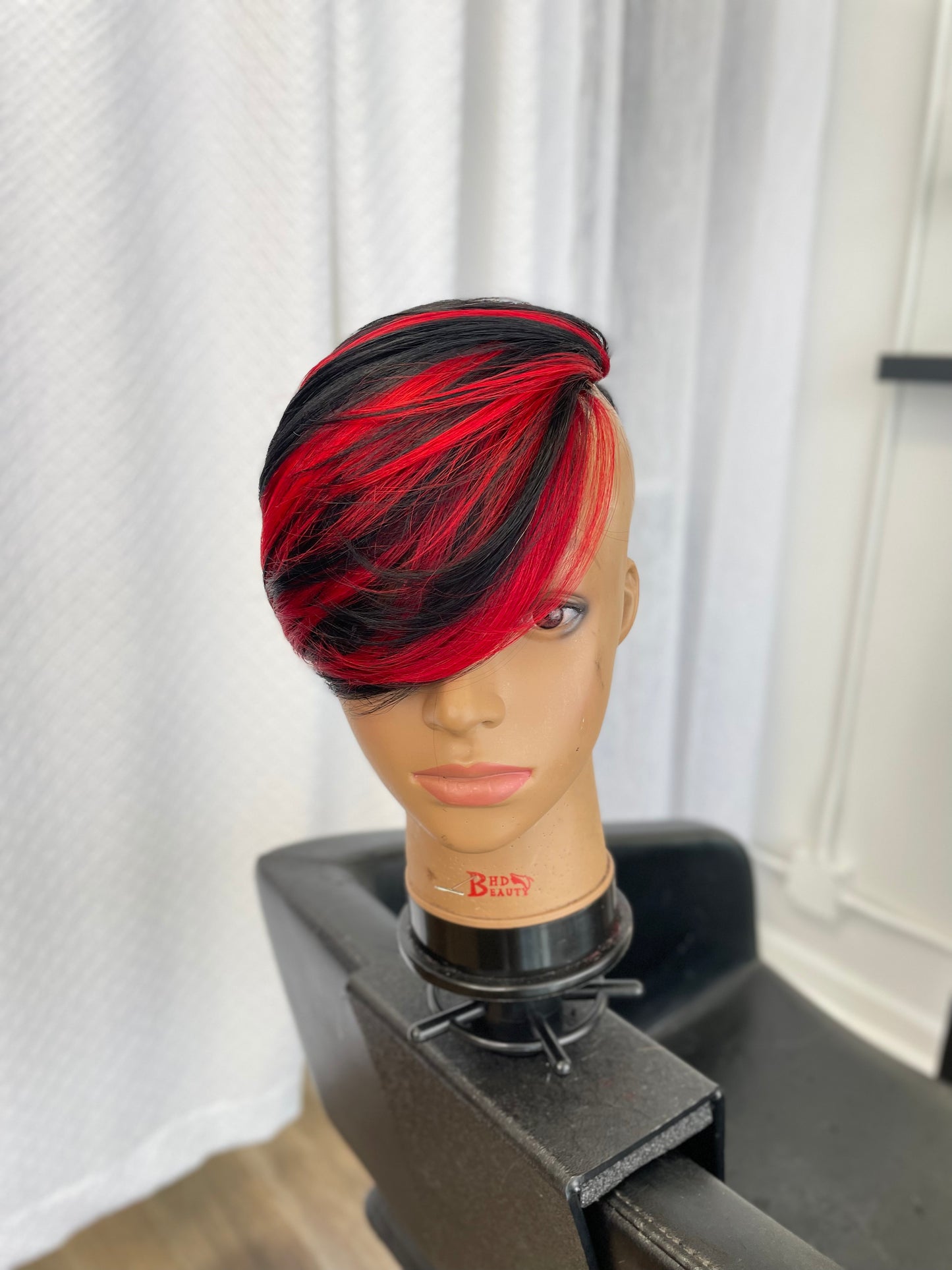 Classy Chick Unit  Manelifestudio Black with red  